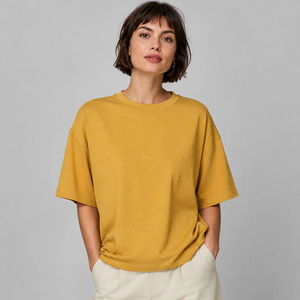 Camisetas Extra Grandes de Alta Calidad para Mujer con Tela Ligera, Corte Holgado, Textura Suave y Comodidad Transpirable - Product Image 1