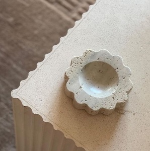 Cuenco Decorativo de Mármol Blanco Hecho a Mano con Diseño de Pétalos Acanalados para Decoración de Mesa de Lujo, Piedra Personalizada - Product Image 5