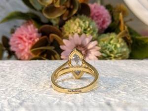 Bague de fiançailles et de mariage Lurba Jewels en diamant de laboratoire taille marquise 2,75 carats, sertie en clos, certifiée IGI, luxe 14k - Product Image 6