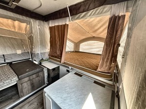 Vendedor Verificado, Autocaravana Usada 2019, Modelo C-o-a-c-h-m-e-n Clipper Classic 1285SST de Alto Rendimiento, Disponible para la Venta - Product Image 2