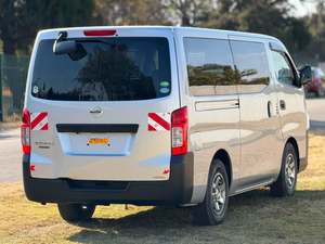 Minibús de Lujo NV350 2019 Usado, Automático, Diésel, de Japón, para Transporte de Pasajeros - Product Image 2