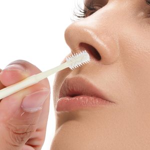 Tondeuse à poils de nez manuelle portable 2 en 1 avec brosse de nettoyage, tondeuse rotative à 360°, alimentée par USB, pour hommes et femmes - Product Image 3