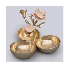 Tri Bowl decorativo, tazón perfecto para servir, tazón de decoración para el hogar, acento de flor de Metal clásico para nueces, frutas secas o dulces - Product Image 1