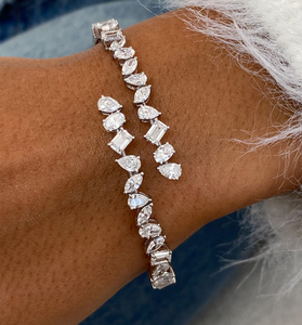 18K Plaqué Or Brillant Coupe Entrelacé Trèfle À Quatre Feuilles Diamant Perle D'eau Douce Classique Femmes Bracelet Bracelets En Gros - Product Image 1
