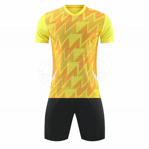 Uniforme de fútbol de impresión por sublimación hecho en Pakistán uniforme de fútbol de la mejor calidad - Product Image 1