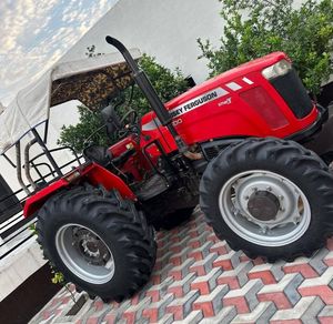 รถแทรกเตอร์แมสซีย์เฟอร์กูสัน9500 4x4 2WD มือสองพร้อมเครื่องยนต์ที่ทนทานและส่วนประกอบหลักของเกียร์รถแทรกเตอร์ - Product Image 3