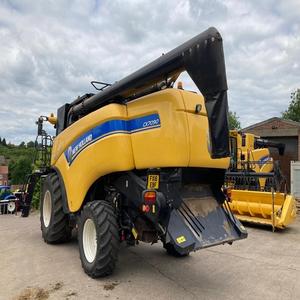 Purchase Used New Holland CX7090 combine harvester for rice and wheat with superior harvesting technology and Fast Delivery - Product Image 5