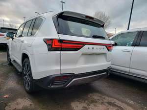 Nuevo Lexus LX 500 3.3 Twin Turbo V6D, 5 Plazas, Transmisión Automática, SUV/Vehículo Todoterreno/Pickup - Product Image 6