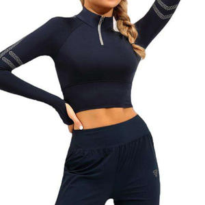Sweat à capuche anti-rides haute performance pour femmes vêtements de sport confortables et respirants pour la performance et le style - Product Image 1