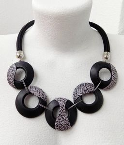 ล่าสุดลูกปัดเรซิ่นขายส่งงานแต่งงานแฟชั่นที่โดดเด่นปกติขายผู้หญิงสร้อยคอเครื่องประดับ - Product Image 2