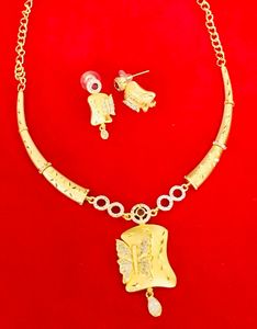 Nouveaux ensembles de bijoux de mode au design tendance avec boucles d'oreilles pour femmes, vêtements de mariage et de fête de l'Inde, exportation vers les États-Unis - Product Image 6