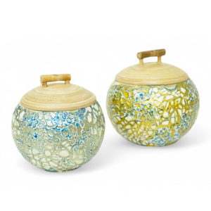 Pot à nourriture en bambou fait à la main pour fruits secs et noix, vaisselle artisanale incrustée de coquillages et centre de table minimaliste pour les fêtes - Product Image 2