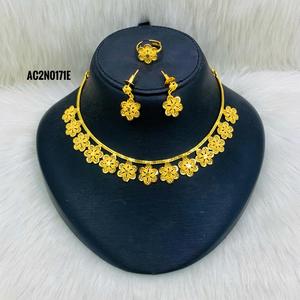 สร้อยคอออกแบบชุบทอง - Product Image 1