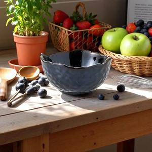 Bol de service en grès avec glaçure rustique, vaisselle de cuisine fonctionnelle, idéal pour les repas à la maison, les salades et les collations, provenant d'Inde - Product Image 6