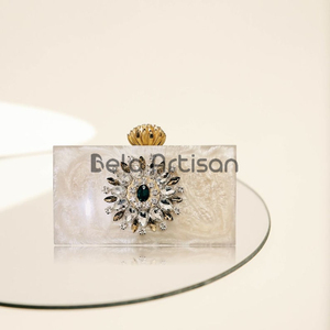 Bolso de mano de resina elegante más vendido para eventos nocturnos disponible a precio mayorista de proveedor indio - Product Image 4