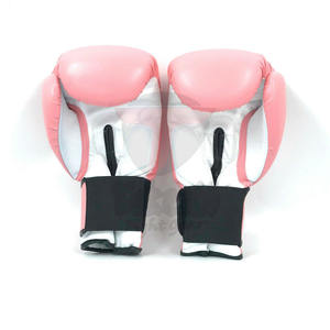 Gants de boxe en cuir sur mesure pour hommes, de haute qualité, durables et confortables, TAKESHI FIGHT GEAR TFG-402, légers, pour l'entraînement - Product Image 2