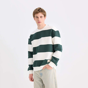 Última colección de invierno, venta al por mayor, sudadera de retazos, sudaderas cálidas con bolsillos laterales, suéter con cuello redondo, sudaderas con capucha para hombres - Product Image 1