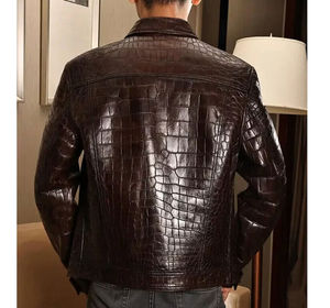 Dernière veste en cuir gaufré à col montant avec logo frontal, finition brillante, vente en gros, mode masculine, hiver, streetwear, personnalisable OEM - Product Image 2