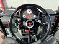 NOUVEAU TRACTEUR FERME Massey Ferguson 5712 M 4WD Cab Essential