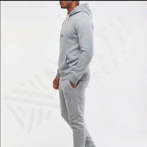 ชุดวอร์มกีฬาผู้ชายแบบสลิมฟิต สวมใส่สบายสำหรับออกกำลังกาย ชุดจ็อกกิ้งสองชิ้น รับผลิตตามแบบ (OEM) พร้อมสกรีนโลโก้ - Product Image 3