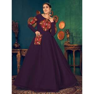 Robe de soirée en georgette spectaculaire avec des motifs de miroir et de perles violets, tenue de fête - Product Image 3