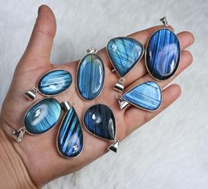 Bleu Labradorite Pendentifs Doublure Bleu Labradorite Pierre Précieuse Pendentif Lunette Pendentif En Gros Flashy Labradorite Collier Fournitures - Product Image 5