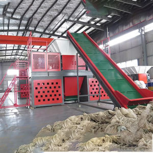 Machines de traitement des déchets Broyeur à double rouleau pour déchets agricoles avec bande transporteuse - Product Image 1