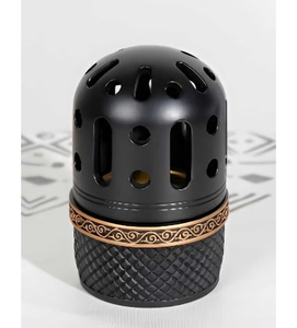 Brûleur décoratif Bakhoor ou Mabkhara avec base en bois et accents de pot d'arôme en laiton pour la décoration de la maison - Product Image 3