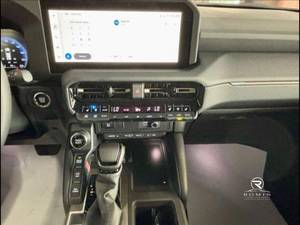 Toyota Land Cruiser LC250 2.4L Turbo Híbrido 4WD Automático SUV Usado 2025, Listo para Exportación - Product Image 4