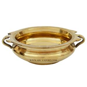 Diseño martillado chapado en oro flor redonda Metal latón Urli tamaño personalizado Decoración de mesa moderno Nuevo Aspecto Diwali uso Urli - Product Image 2
