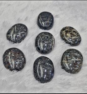 Pierre de paume en cristal de Yooperlite de qualité AAA naturelle pour le Reiki et la guérison, pierre de poche pour l'anxiété et le soulagement du stress - Product Image 6