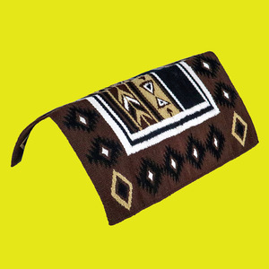 Ventes exceptionnelles ASHMIRA EQUESTRIAN Tapis de selle en laine de Nouvelle-Zélande multicolores style western avec couverture en vison, tailles personnalisées extrêmes - Product Image 1