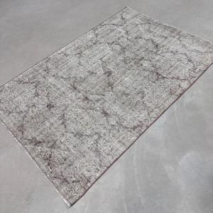 Tapis turc vintage à accents orientaux 3,7x5,7 pieds, gris brun - Product Image 2