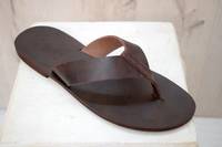 Tongs en cuir véritable faites à la main pour femmes, noires et marron, avec impression numérique, design moderne et plat, artisanat MS