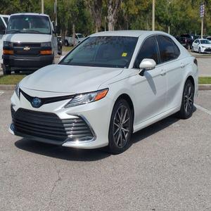 จัดส่งรวดเร็วสำหรับรถยนต์โตโยต้าแคมรี่ไฮบริดมือสองปี 2023 รุ่นพวงมาลัยขวา-ซ้าย - Product Image 1