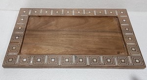 Plato cargador de madera de Acacia ecológico de alta gama, plato redondo para servir aperitivos con incrustaciones de resina para comida, platos de frutas con diseño elegante - Product Image 3