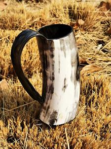 Mug en corne de buffle authentique et écologique, fait à la main, de qualité alimentaire, style médiéval, religieux, Feng Shui, mug à bière animal - Product Image 1