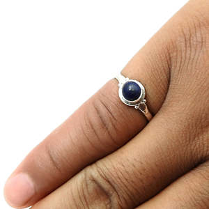 Bijoux bohèmes faits à la main avec une magnifique pierre précieuse naturelle en lapis-lazuli de forme ronde, fabriqués en argent sterling 925 massif - Product Image 2