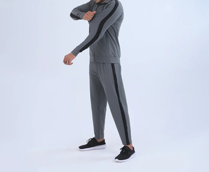 Marque personnalisée Survêtements Streetwear Ensemble pantalon de survêtement et sweat à capuche pour homme Survêtement coupe ajustée - Product Image 1