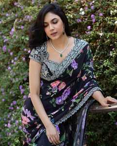 Saree en georgette indien traditionnel élégant avec broderie lourde et chemisier assorti pour mariage et fête - Product Image 3