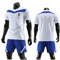 Seragam Latihan Tim Sepak Bola Warna Kustom Cetak Bernapas Cepat Kering 100% Poliester Jersey Olahraga Unisex Celana Pendek Kantong