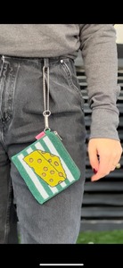 Monedero de Cuentas de Semillas con Diseño de Truco o Trato, Bolsa para Monedas con Bordado de Cuentas de Semillas - Product Image 2