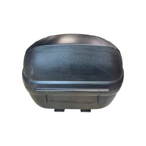 Top Case Arrière GIVI Monolock pour Sport City 125 2005 Aprilia Original, Fabriqué en Plastique ABS Durable avec Plaque et Accessoires - Product Image 2