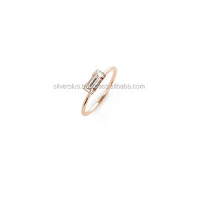 Nuevo diseño Sólido 18K Oro amarillo Natural Topacio blanco baguette Anillo Fabricante de joyería fina - Product Image 5