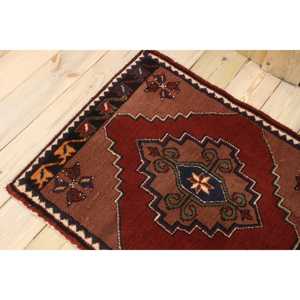 Petit tapis turc 2,3x2,9 pieds (70x88 cm), tapis vintage à carreaux rouges - Product Image 4