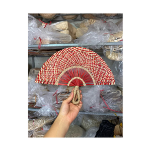 Éventail à main en paille écologique fait à la main en bambou feuille de palmier éventail tissé fournisseur en gros décoration artisanale internationale - Product Image 5