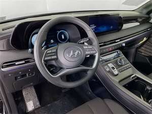 Usado cuidadosamente 2023 para Hyundai Palisade Auto AWD con asientos de cuero interiores ligeros - Product Image 3