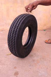 Neumáticos de fabricación india MRF Auto Miler-84, repuestos de 3 ruedas a la venta al mejor precio - Product Image 3