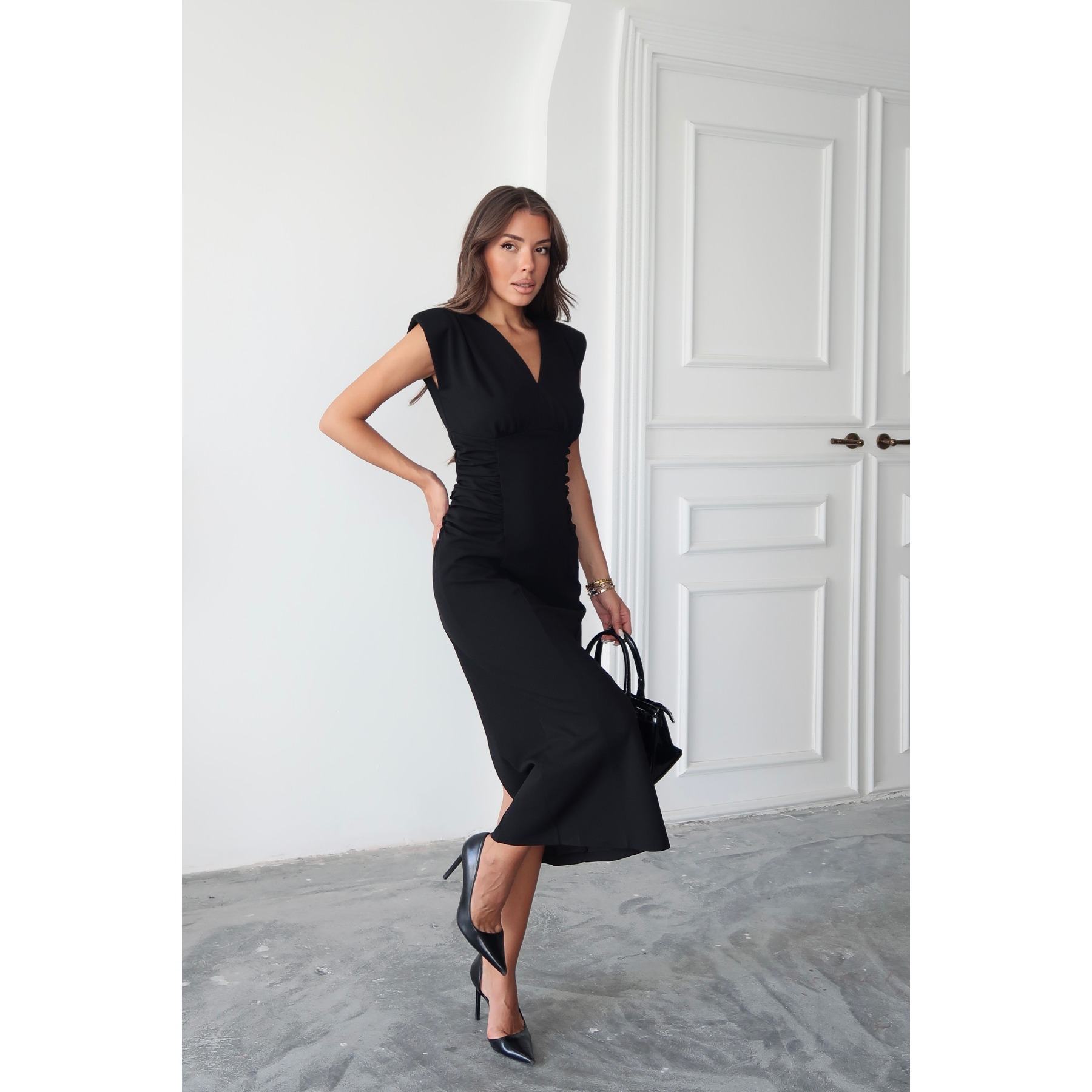 Black V-Neck for Scuba Dress with Unique Side Gathering Detail for  Professional Look| Alibaba.com