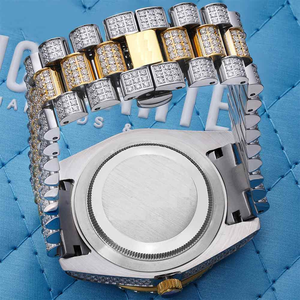 Montres analogiques de luxe avec affichage analogique en diamant personnalisées Elegant Vvs Moissanite Diamants fabriqués à la main Elegant Crystal Vente en gros - Product Image 4